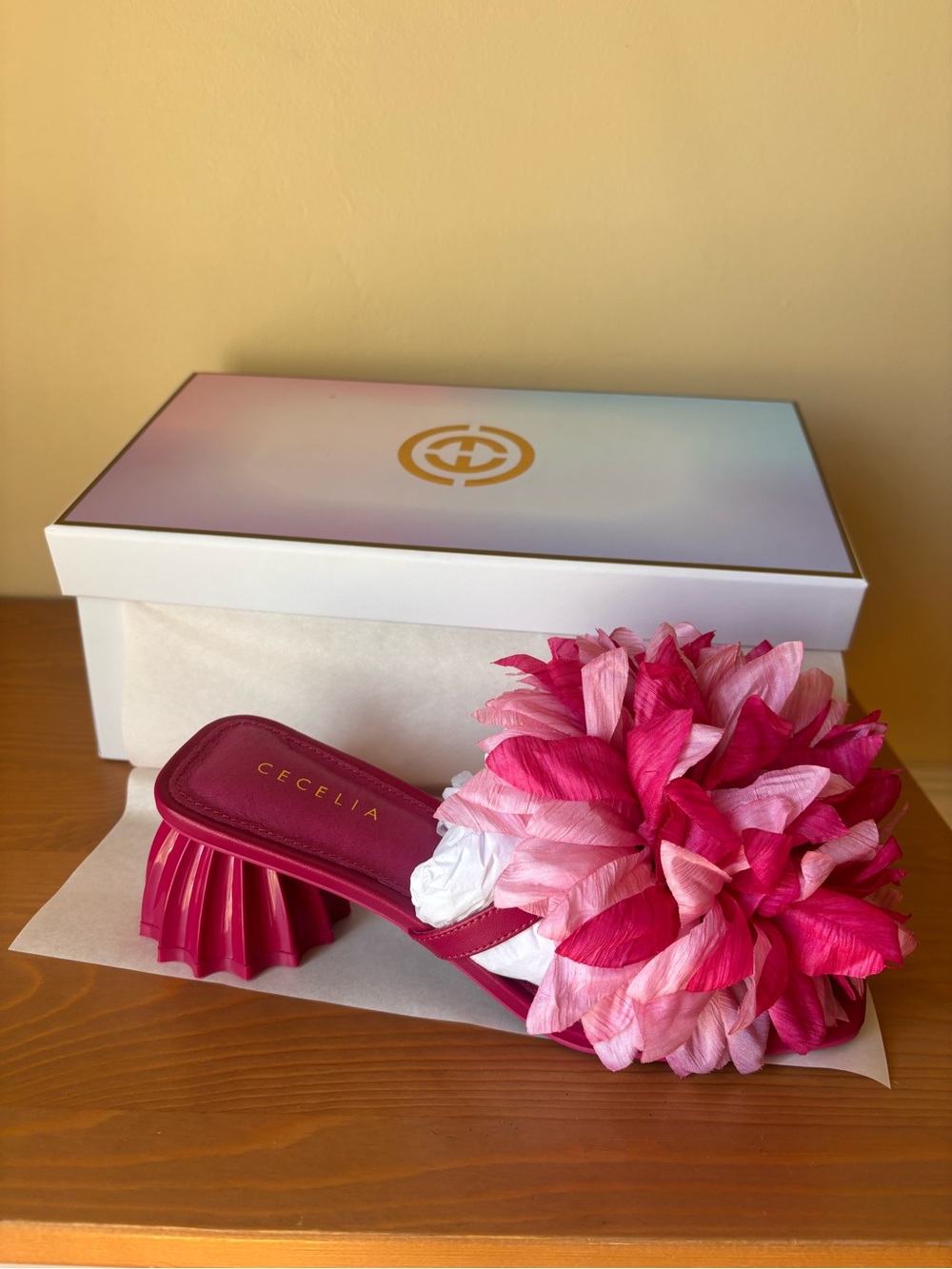 CECELIA Dahlia Magenta Pink Floral Heeled Sandals 7.5 New in box NWT